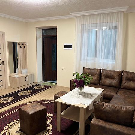 Bed and Breakfast Inexpensive House Ванадзор Экстерьер фото